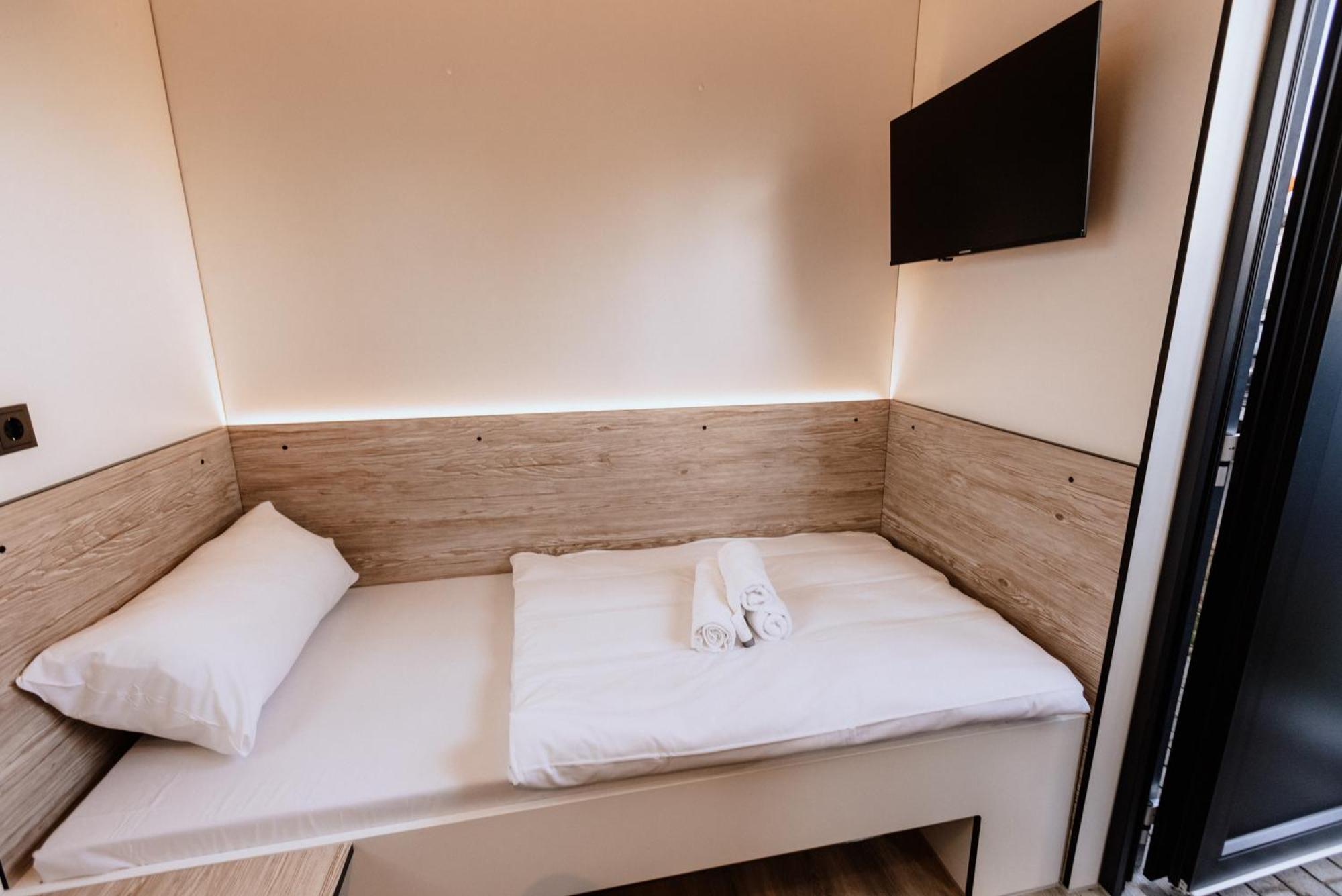 Roatel Emden A31 My-Roatel-Com Otel Dış mekan fotoğraf